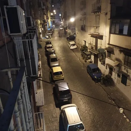 Napul'e 4* Νάπολη