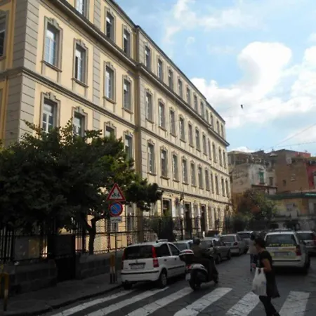 Napul'e Frühstückspension 4*