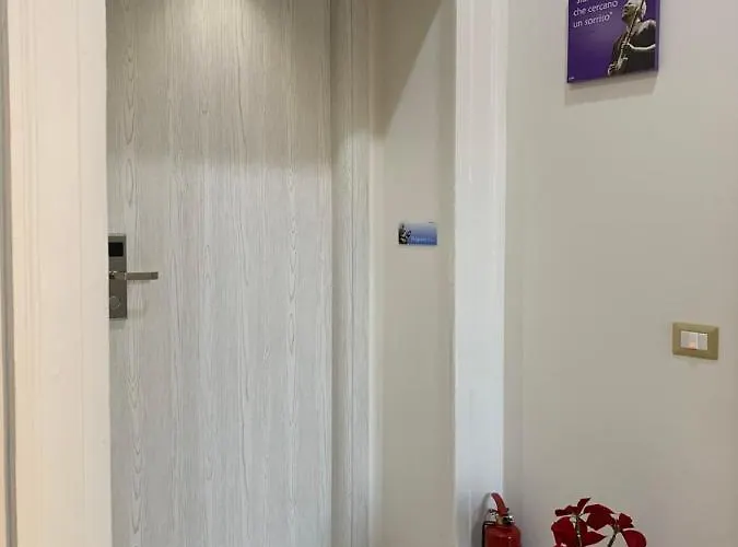 Napul'e 4* Νάπολη