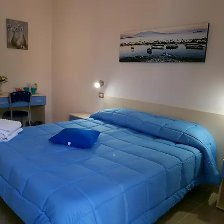 Napul'e 4* Naples